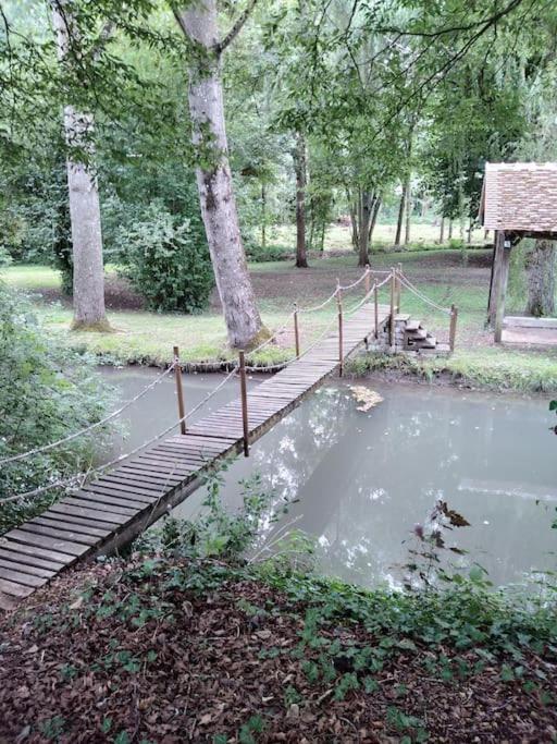 Maison De Village En Bord De Riviere Narcy Exteriér fotografie